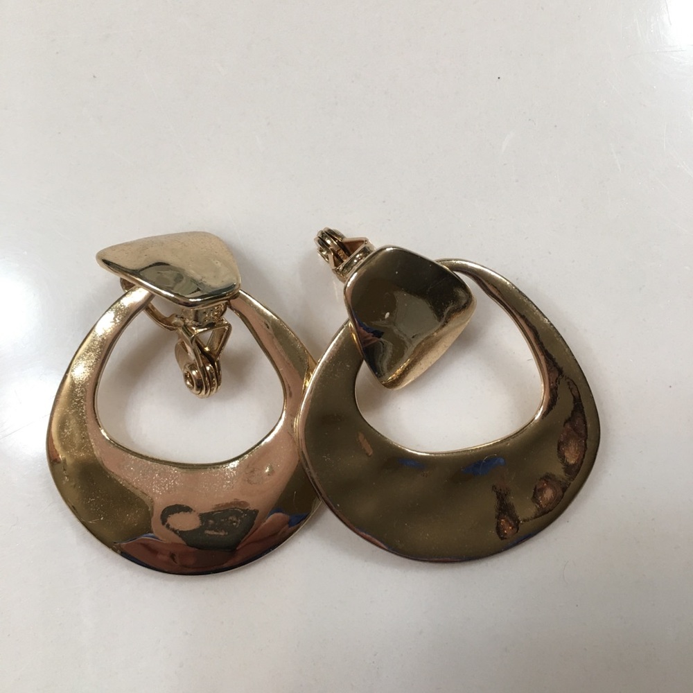 NWOT clip on earrings